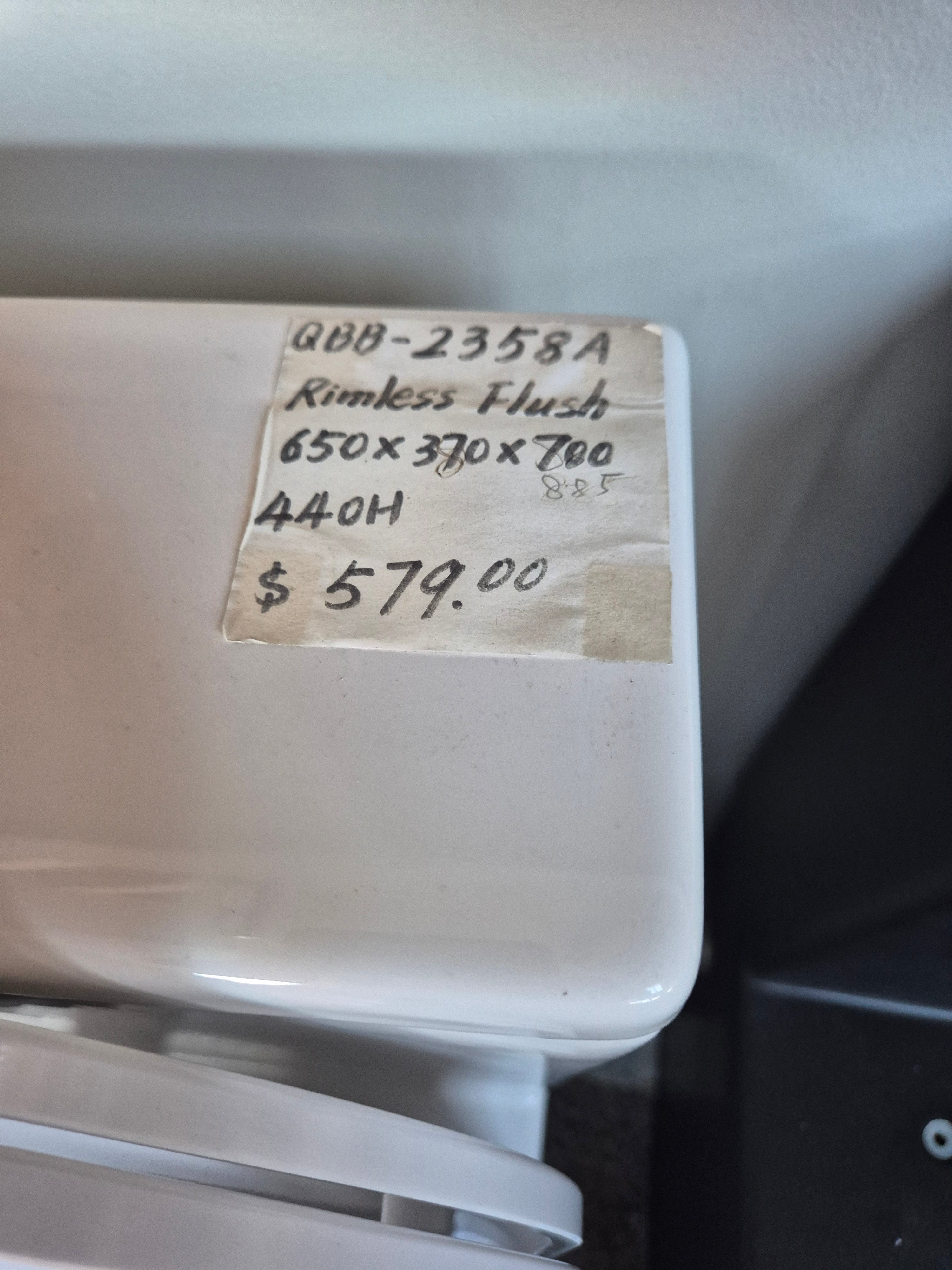 RImless Toilet White 440mm Tall